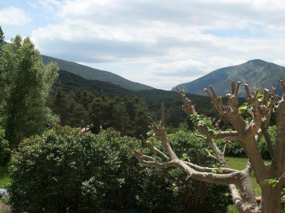 Montagne, Mer Et Verdon Séranon Exteriör bild